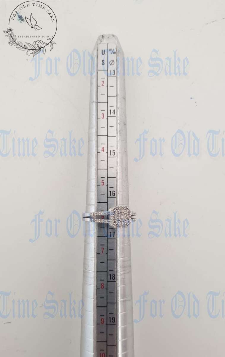 9ct White Gold ring with 41 x small diamonds +/-0.60ct Gold weight 6.7g replacement Valu R26800.00