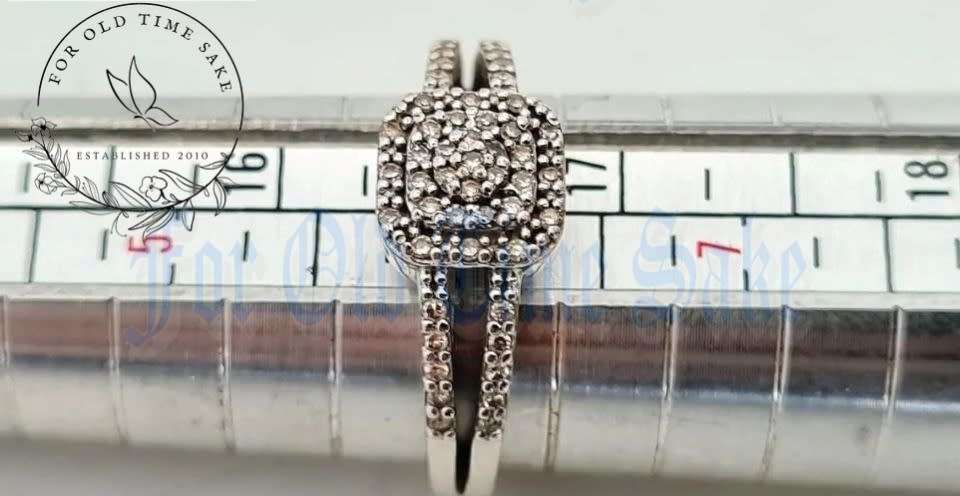 9ct White Gold ring with 41 x small diamonds +/-0.60ct Gold weight 6.7g replacement Valu R26800.00