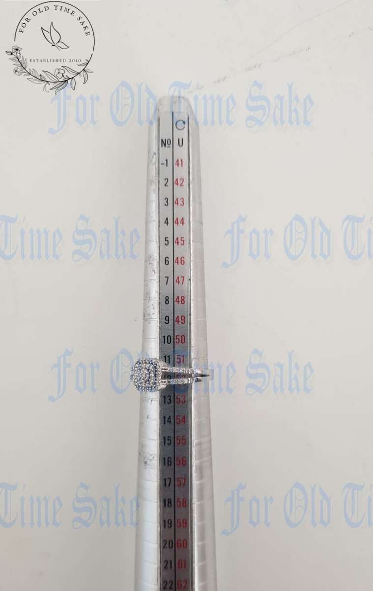 9ct White Gold ring with 41 x small diamonds +/-0.60ct Gold weight 6.7g replacement Valu R26800.00