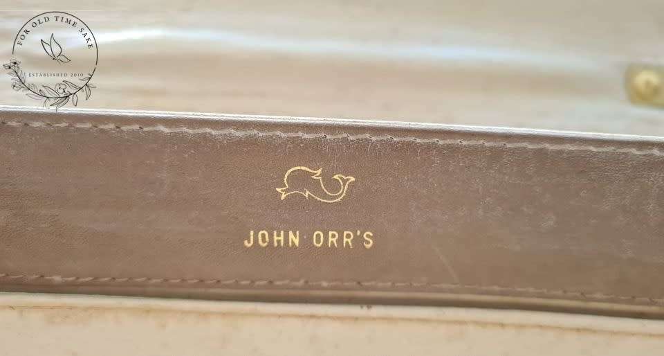 John Orrs Alligator Handbag Detachable shoulder strap Inside zipper and open pocket Vintage1920s