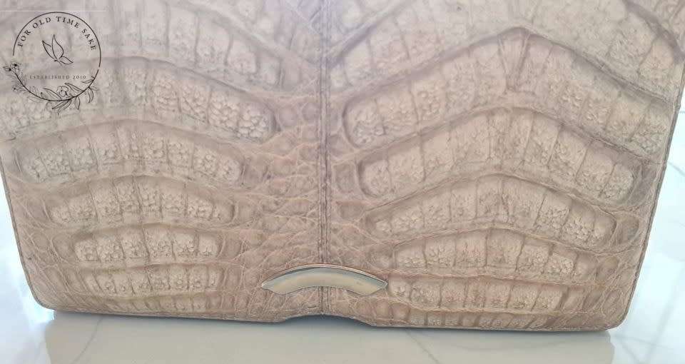 John Orrs Alligator Handbag Detachable shoulder strap Inside zipper and open pocket Vintage1920s