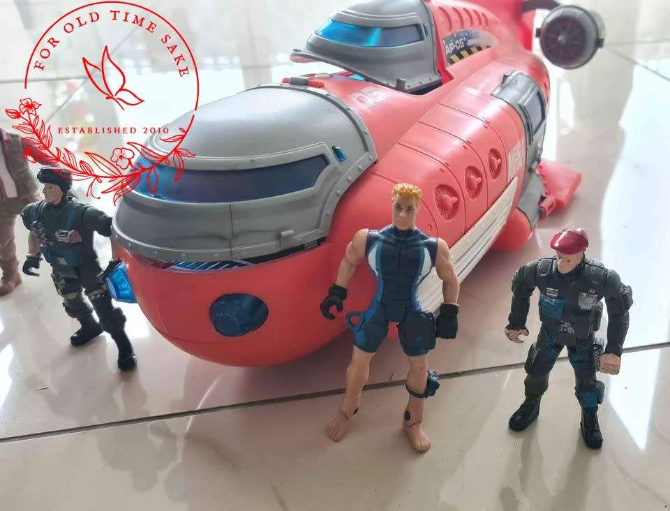 Job lot Boy`s toys - see all photos