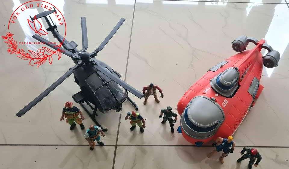 Job lot Boy`s toys - see all photos