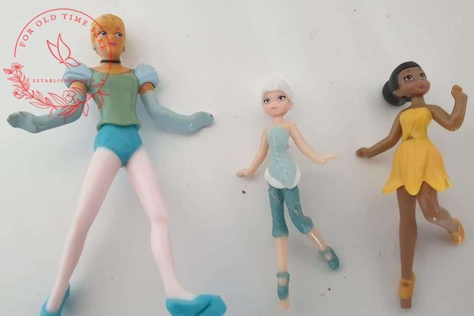 Assorted Disney Mini dolls tallest one is 9cm