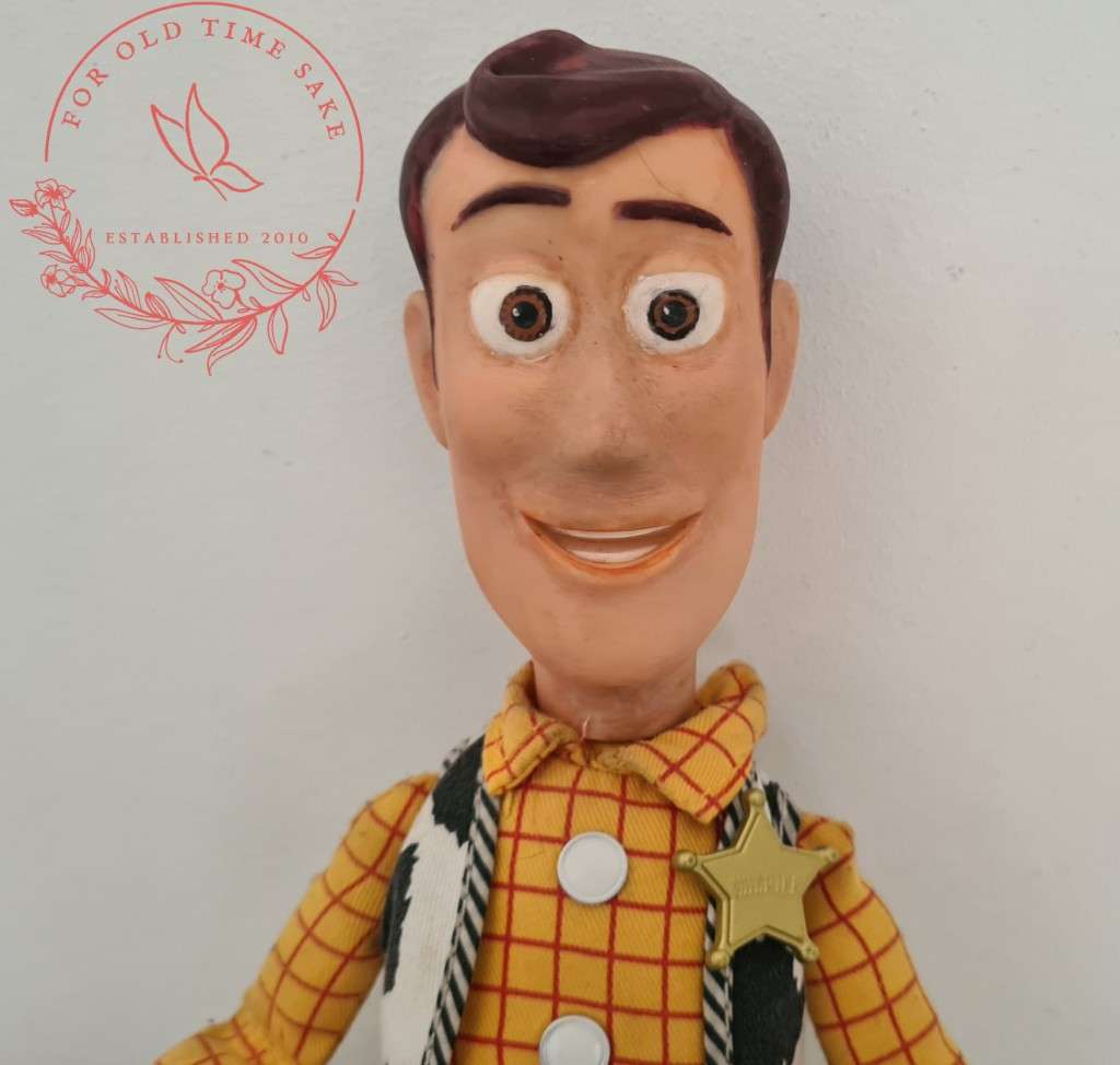 Vintage Woody, comes as per photos