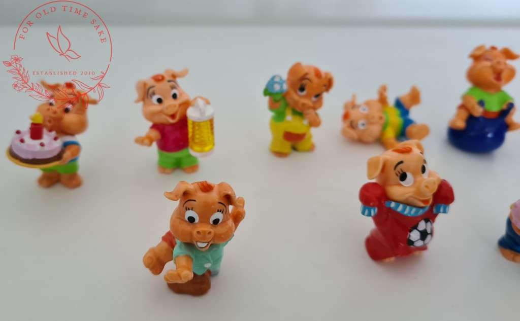 Lot Mini pig figurerines - see photos