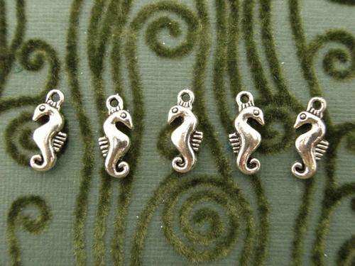 Seahorse charms X 5