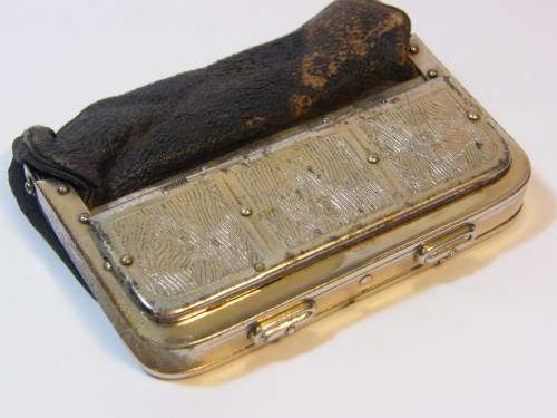 Very old wallet for notes & gold coins @ crazy R1 start