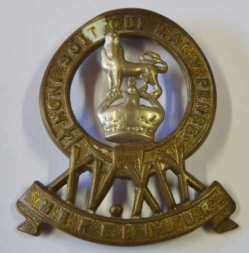 Great Britain Household/Armoured Cavalry Regiment - 15/19 Hussar Regiment cap badge - Slide broken