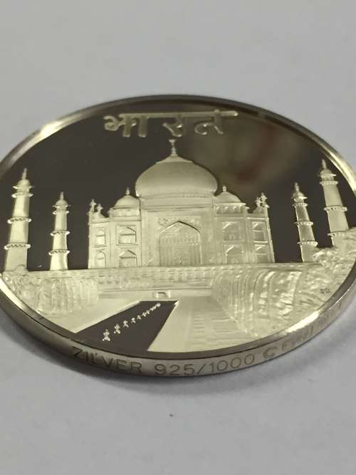India United Nations proof sterling silver medallion - weighs 13.5 grams