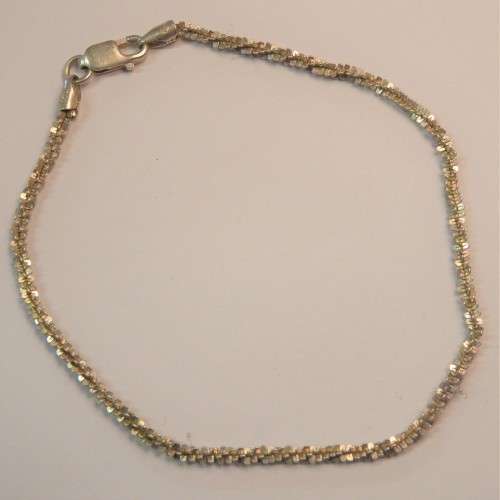 Silver bracelet - Weighs; 2.5 grams