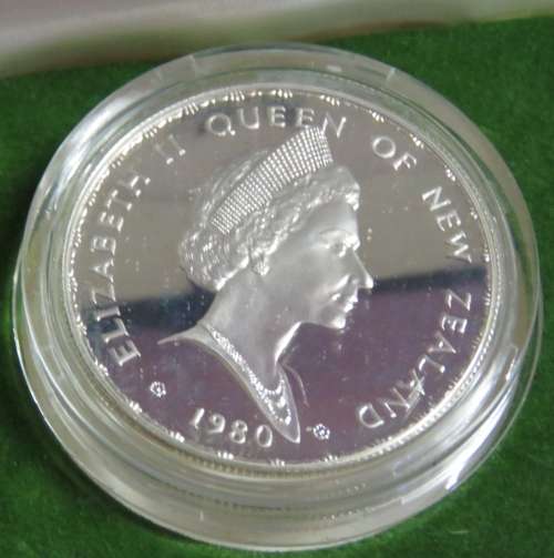 New Zealand 1980 silver dollar - Only 20000 issued
