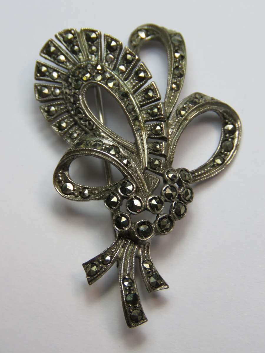 Lovely Marcasite antique brooch stamped 935