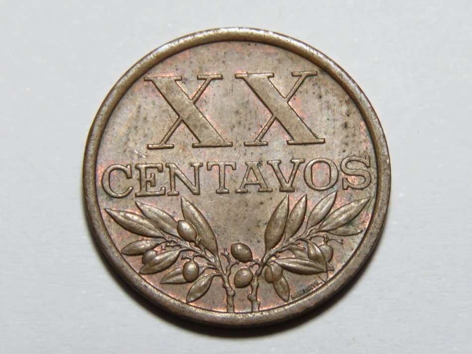 1966 Portugal twenty centavos - UNC