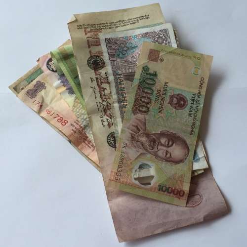 Lot of 10 World banknotes