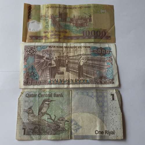 Lot of 10 World banknotes