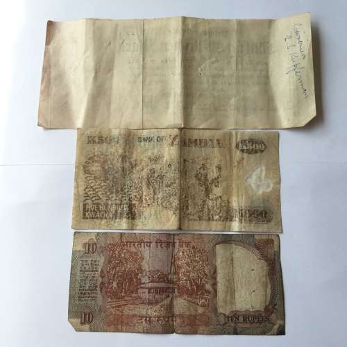 Lot of 10 World banknotes