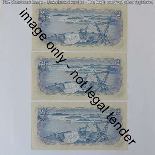 TW de Jongh lot of 3 uncirculated R2 notes with consecutive numbers