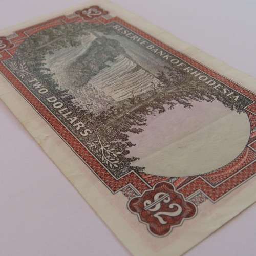 Reserve Bank of Rhodesia Two Dollars 5 August 1977 EF with vertical fold marks