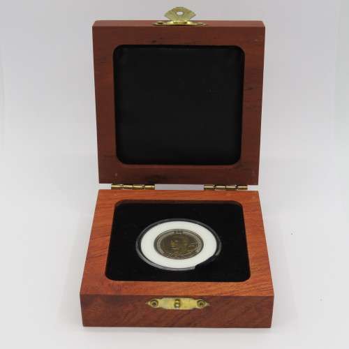 2008 Mandela 90th birthday coin in case and original wooden box