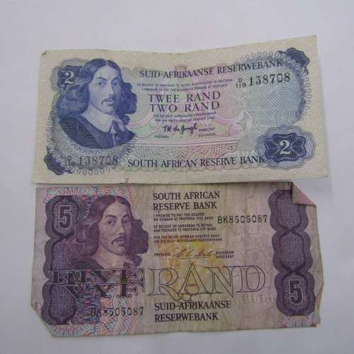 Lot of 8 old international banknotes