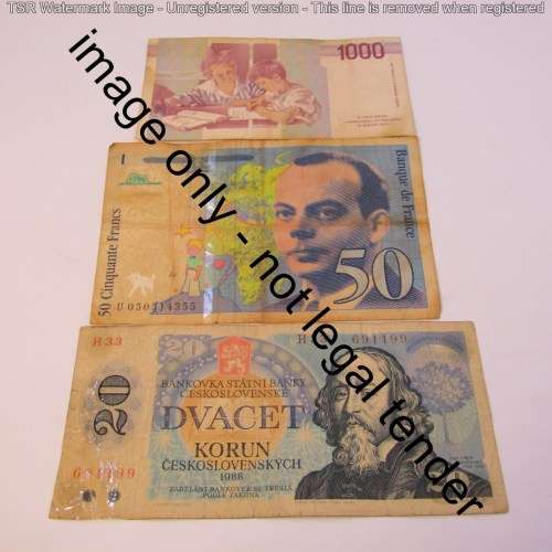 Lot of 10 world banknotes