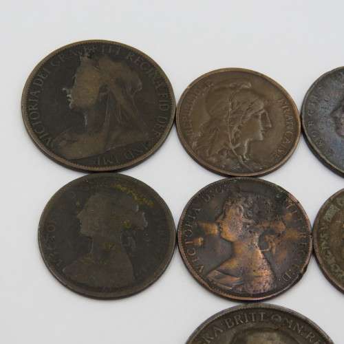 Lot of 7 antique half pennies and pennies - Each one over 100 years old