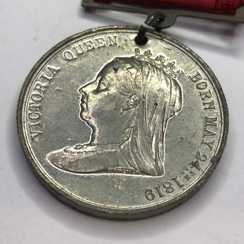 Queen Victoria 1837 - 1897 Longest Reign medallion with ribbon - in excellent condition