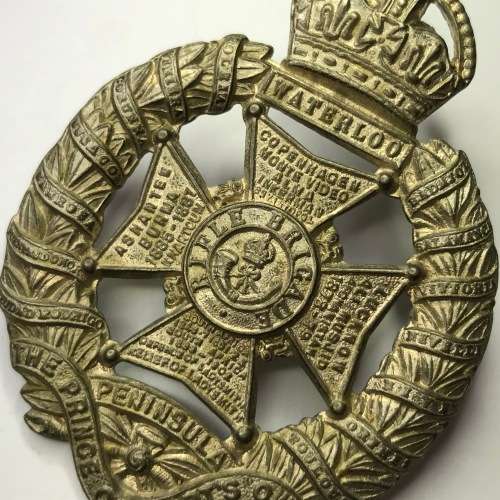 Great Britain - The Rifle Brigade Prince Consorts Own, cap badge - Kings Crown