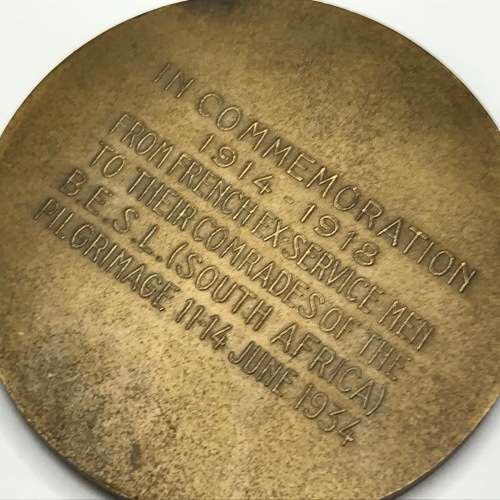 11 June 1934 large bronze medal Commemoration 1914-1918 from French ex service men