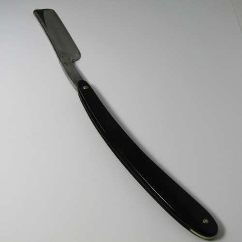 Vintage Bismarck cut throat straight razor in box - excellent condition