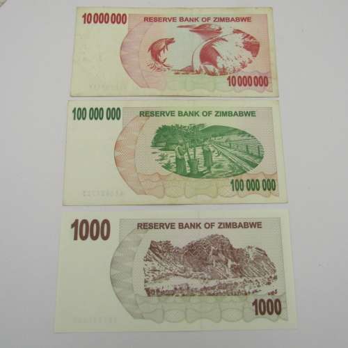 Lot of 15 Zimbabwe banknotes sold as one lot