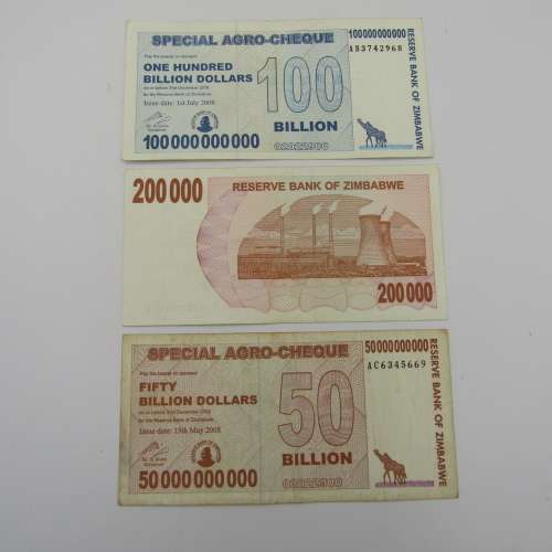 Lot of 15 Zimbabwe banknotes sold as one lot