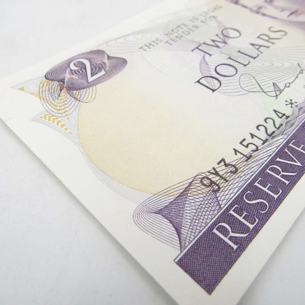 New Zealand 2 Dollars - 1977 to 1981 replacement note 9y3* AU condition