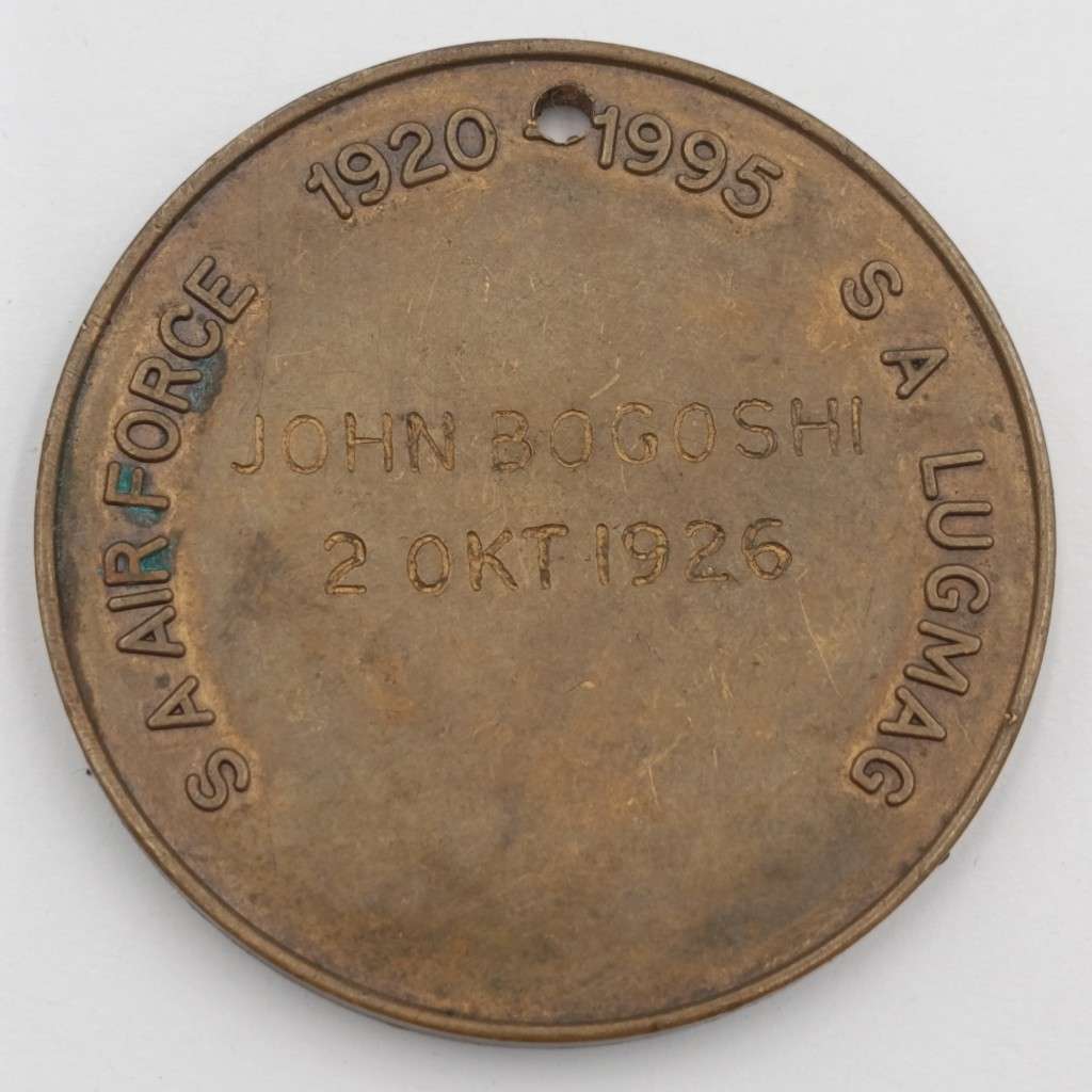 1920 - 1995 SA Air Force 75 Years medallion - named John Bogoshi 2 Okt 1926