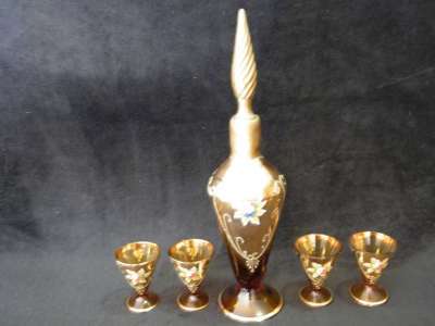 Liqueur decanter with amber glass & hand painted - 4 glasses