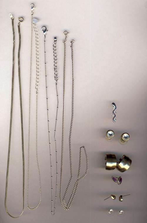 Lot of costume jewellery as per scan some nice items - total of 10 - you bid per item to take all