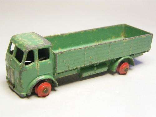 Dinky Toys 25R by Meccano - needs tyres - as per scan