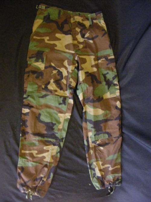 US Army small camouflage pants as per photos