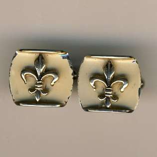 Set of cufflinks as per scan