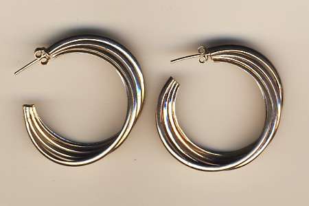 Pair of large 12,7 gram silver earrings