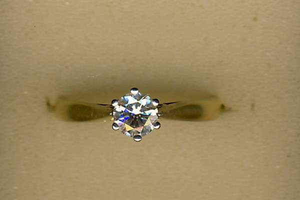 Solitaire 18CT Yellow gold Diamond ring weight of metal: 3.1 g total weight of diamond approx 0.50CT