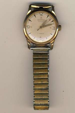 Roamer popular mens wind up watch - working (glass has fine cracks)