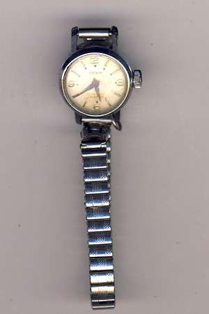 Vintage Dawn manual wind ladies watch - working @ CRAZY R1 start