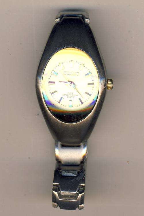 Seiko Quartz ladies watch - working - as per scan