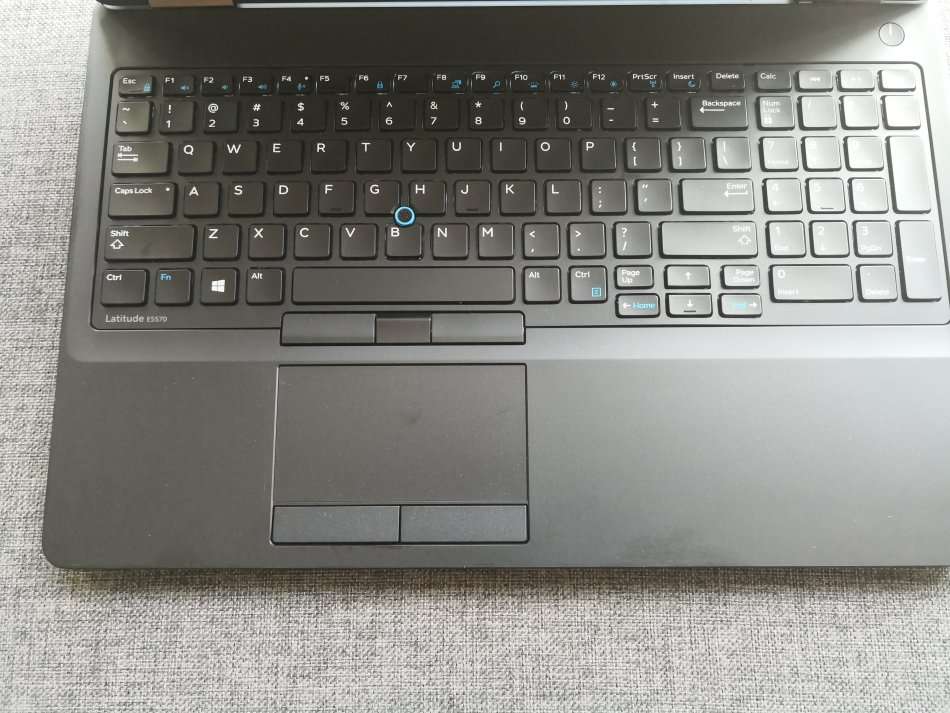 **HIGH PERFORMANCE**DELL LATITUDE E5570 CORE i7-6600U 16GB DDR4 256GB M.2 SSD 15.6"  2GB GRAPHICS