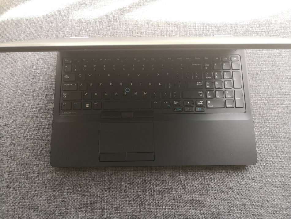 **HIGH PERFORMANCE**DELL LATITUDE E5570 CORE i7-6600U 16GB DDR4 256GB M.2 SSD 15.6"  2GB GRAPHICS