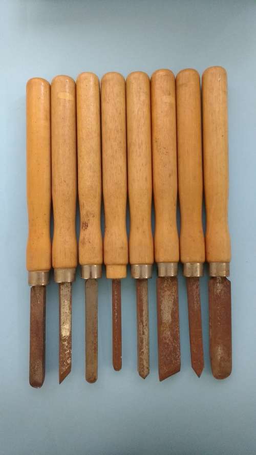 Tools - Lathes - Set of 8 chisels - Needs cleaning, otherwise in fine condition.