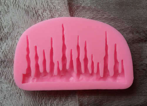 4x Silicone Moulds for clay/resin + free gift
