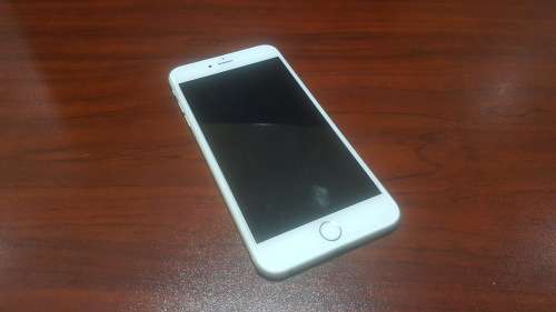 iPhone 6S Plus 128GB Silver 100% condition *No reserve*